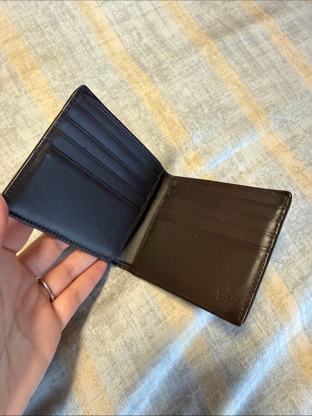 Gucci Beige GG Canvas Card Holder with Green & Red Stripe - Picture 2 of 6